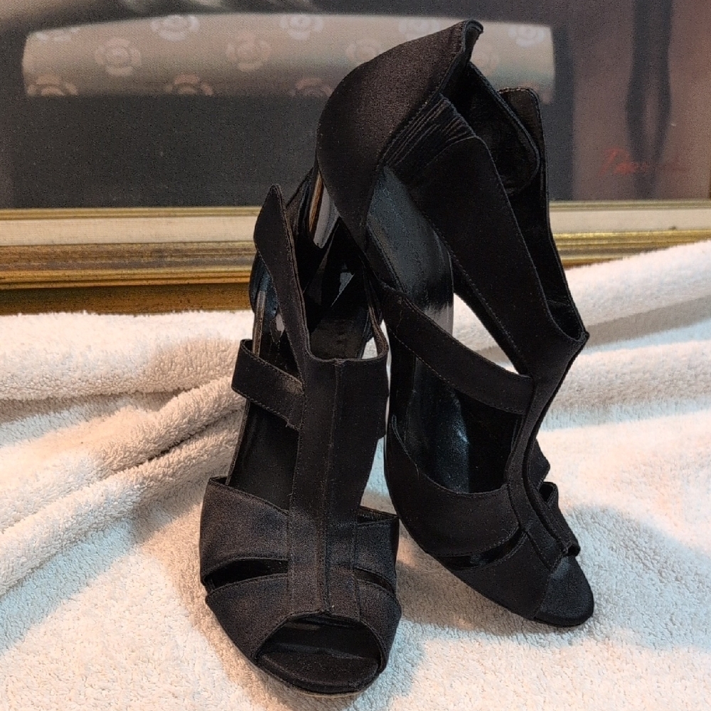 Balenziaga Elegant Black Women's Heels